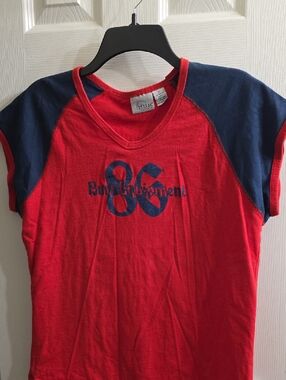 Red & Navy Raglan '86 Graphic Short Sleeve Tee - B.U.M. Equipment Size L